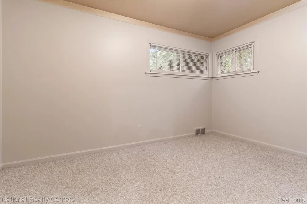 9051 Nathaline Redford Charter Township, MI 48239
