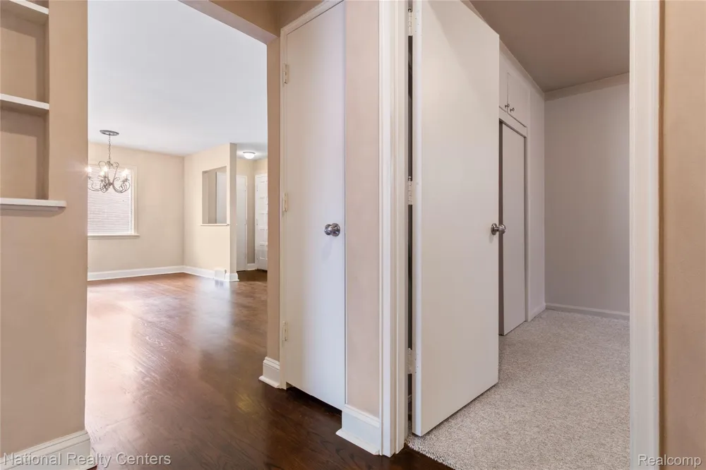 9051 Nathaline Redford Charter Township, MI 48239