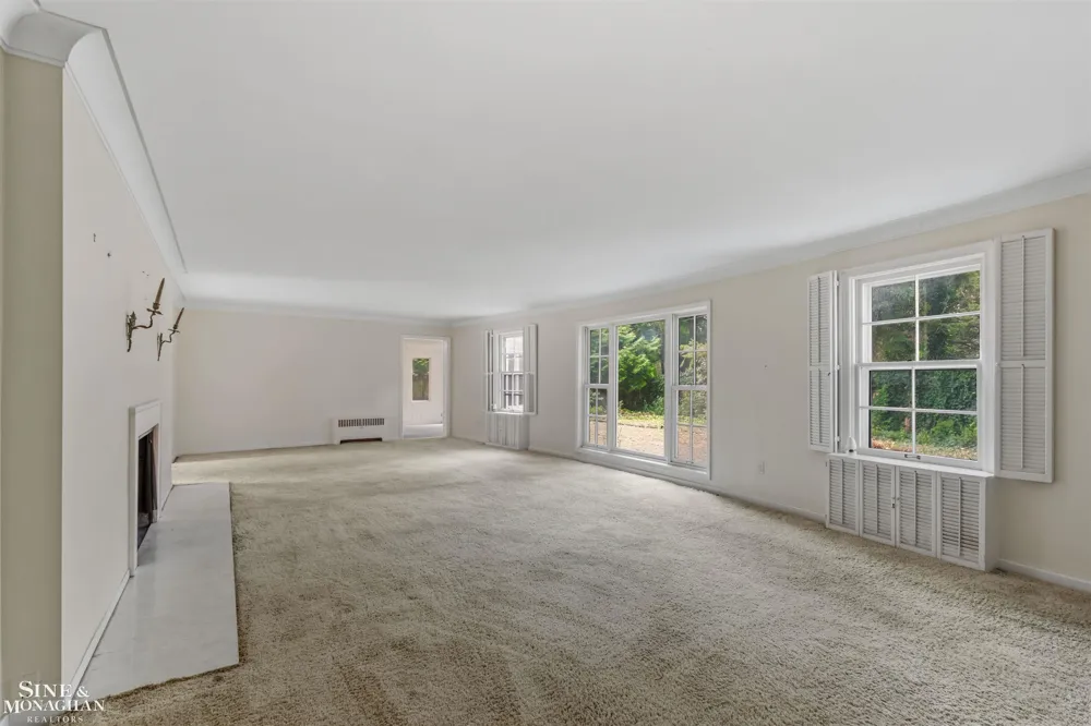 41 Beacon Hill Road Grosse Pointe Farms City, MI 48236