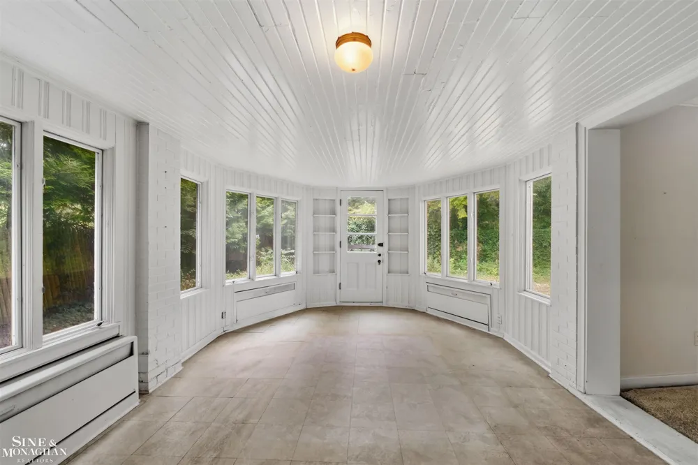 41 Beacon Hill Road Grosse Pointe Farms City, MI 48236