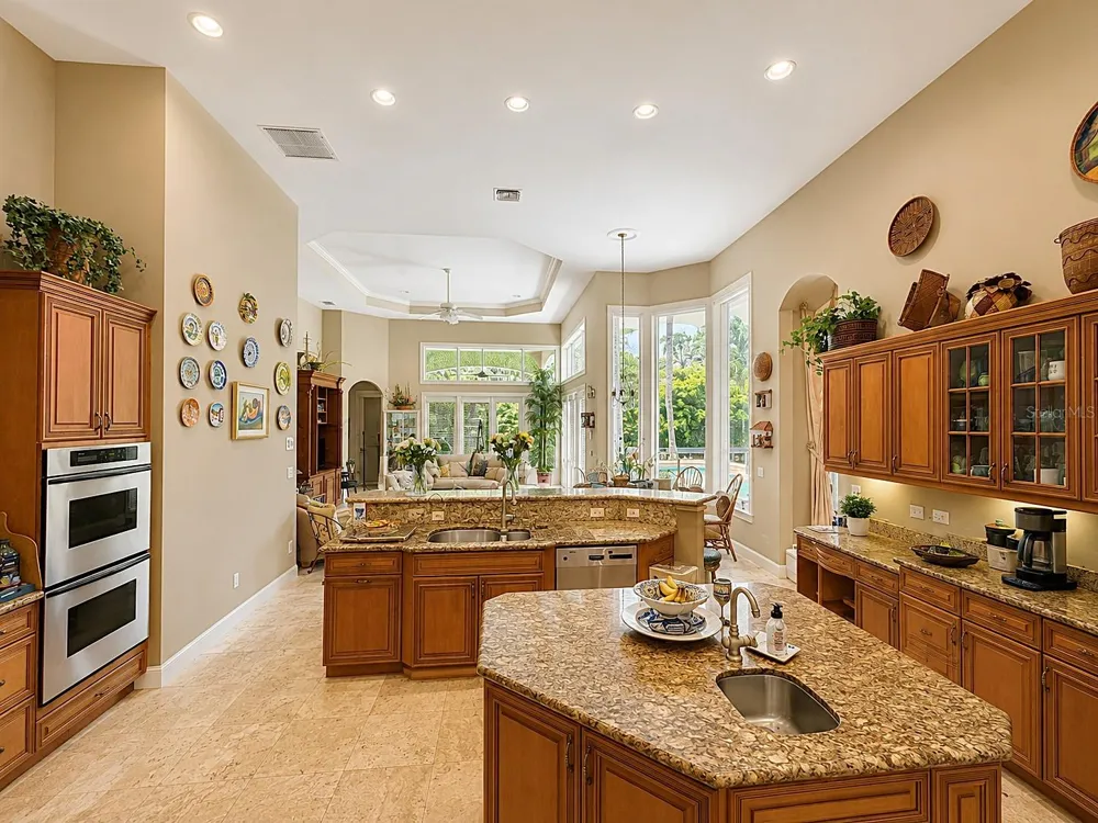 785 HARBOUR ISLE PLACE North Palm Beach, FL 33410