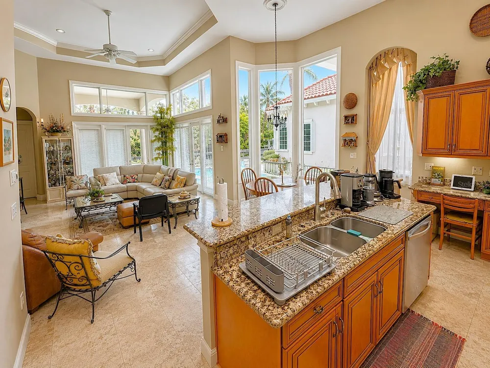 785 HARBOUR ISLE PLACE North Palm Beach, FL 33410