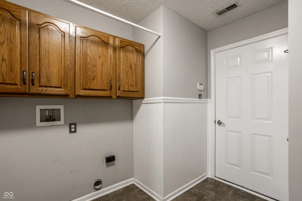 1746 Stonewall Circle Greenfield, IN 46140