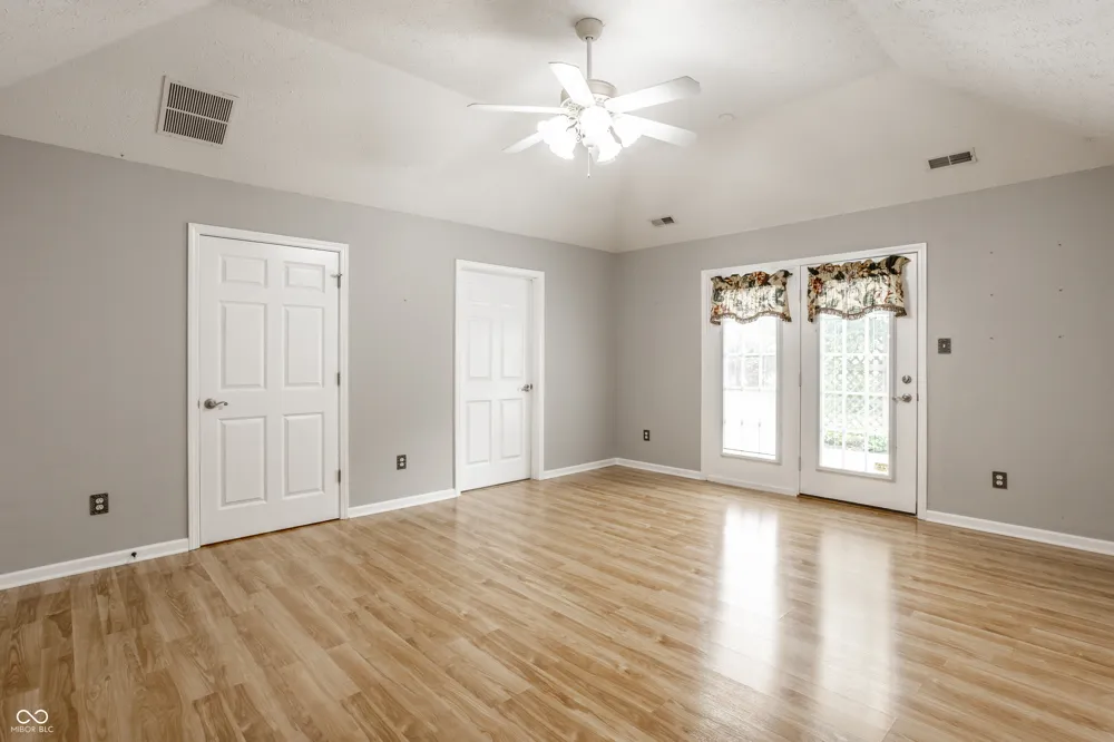 1746 Stonewall Circle Greenfield, IN 46140