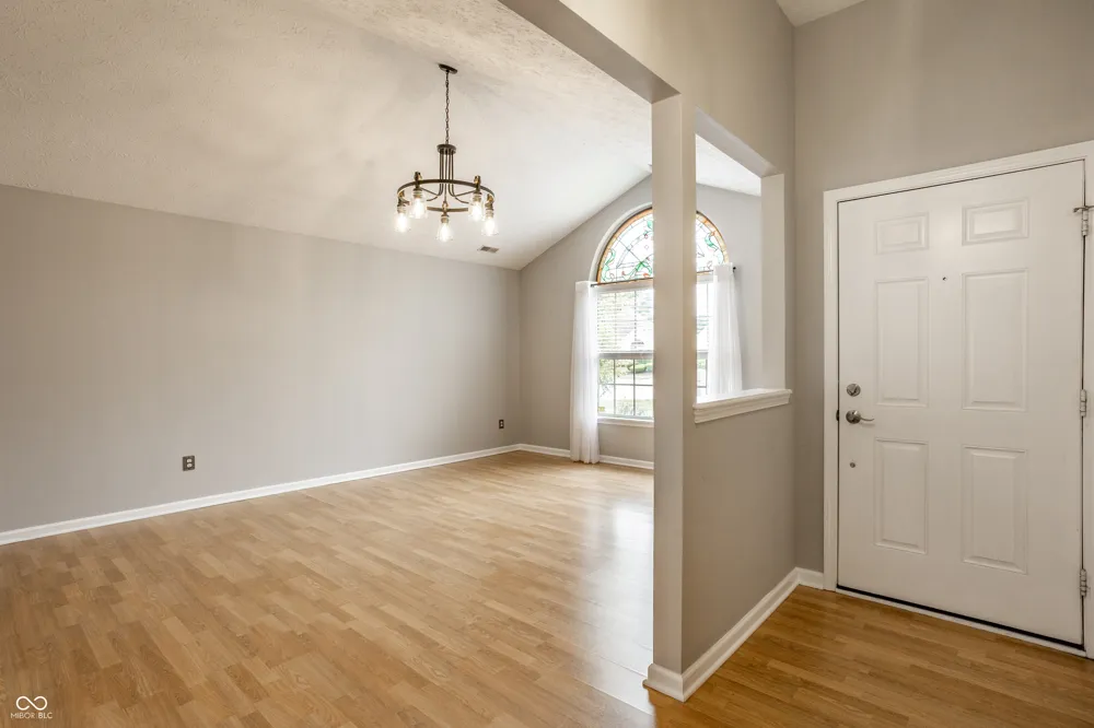 1746 Stonewall Circle Greenfield, IN 46140