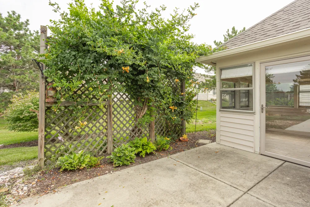 1746 Stonewall Circle Greenfield, IN 46140