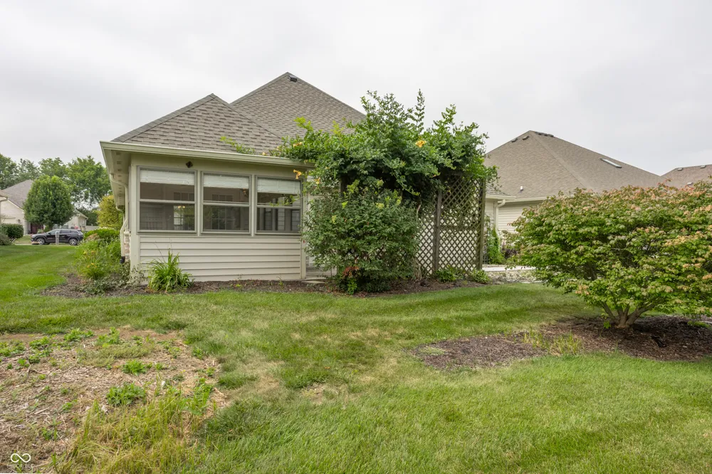 1746 Stonewall Circle Greenfield, IN 46140