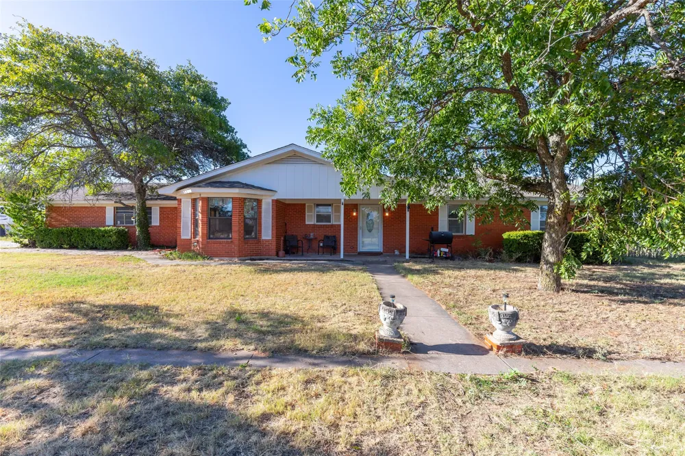 7200 Private Road 2383 Clyde, TX 79510