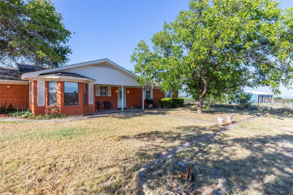 7200 Private Road 2383 Clyde, TX 79510
