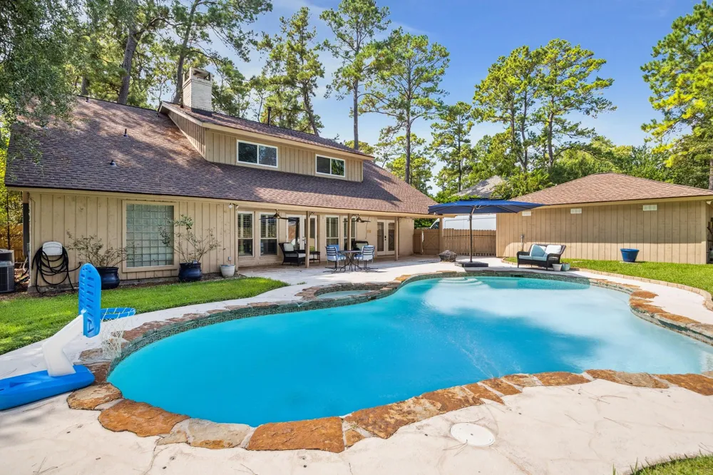 2007 Seven Oaks Drive Kingwood, TX 77339
