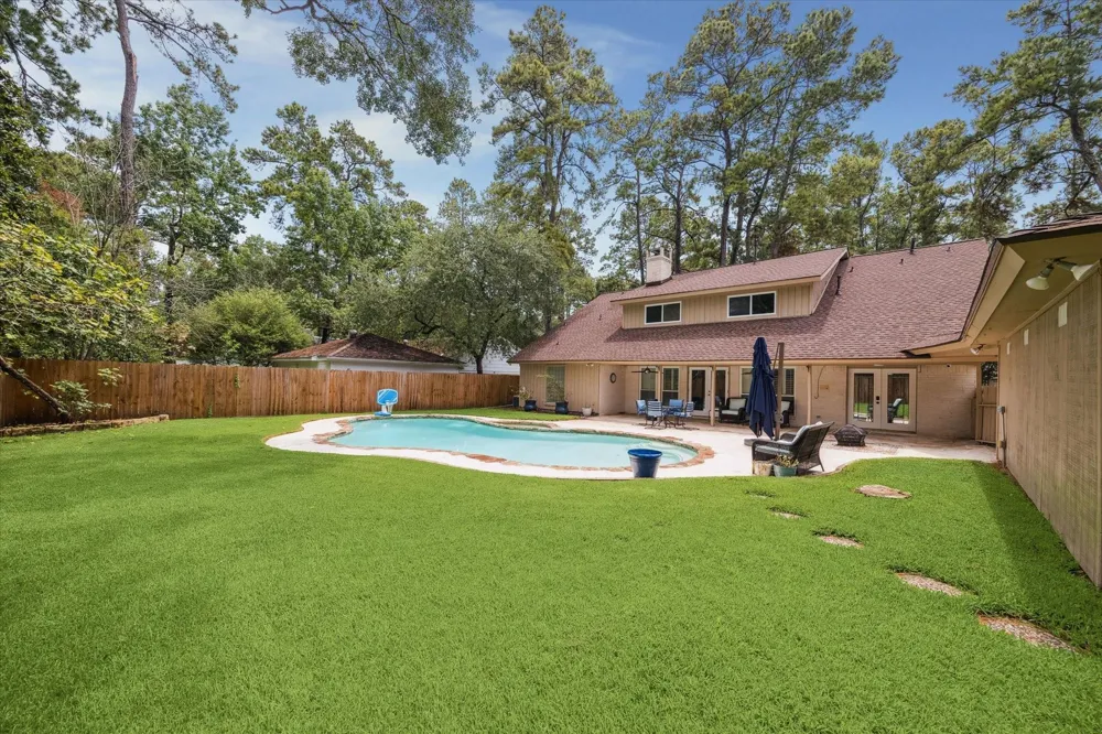 2007 Seven Oaks Drive Kingwood, TX 77339
