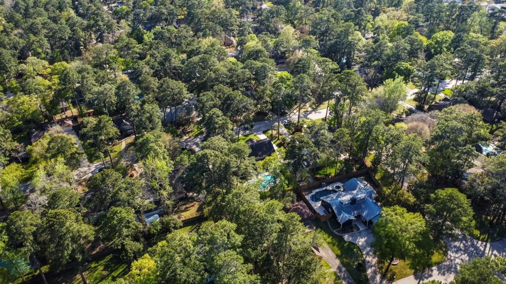 2007 Seven Oaks Drive Kingwood, TX 77339