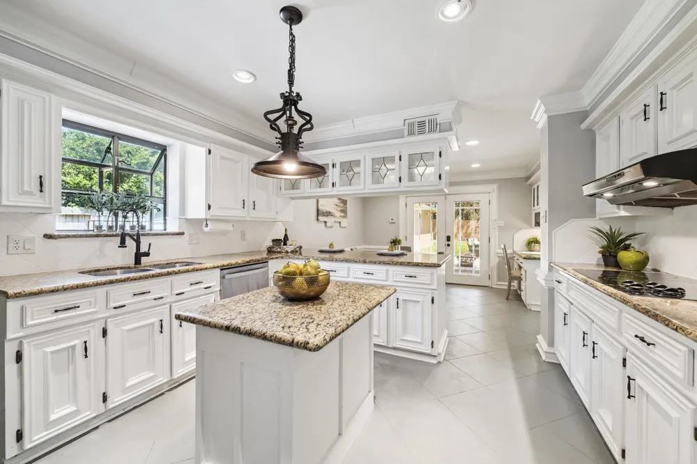 2007 Seven Oaks Drive Kingwood, TX 77339