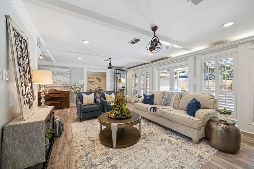 2007 Seven Oaks Drive Kingwood, TX 77339