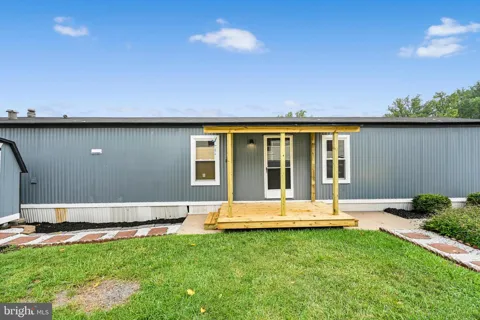 7 SPRUCE DRIVE