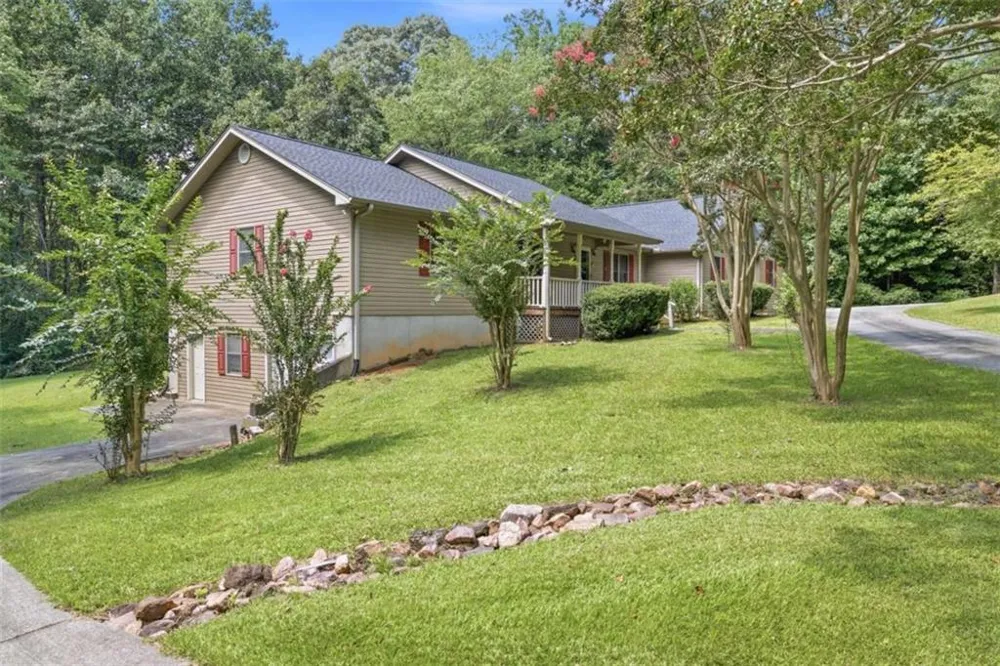 2600 Level Grove Road Cornelia, GA 30531