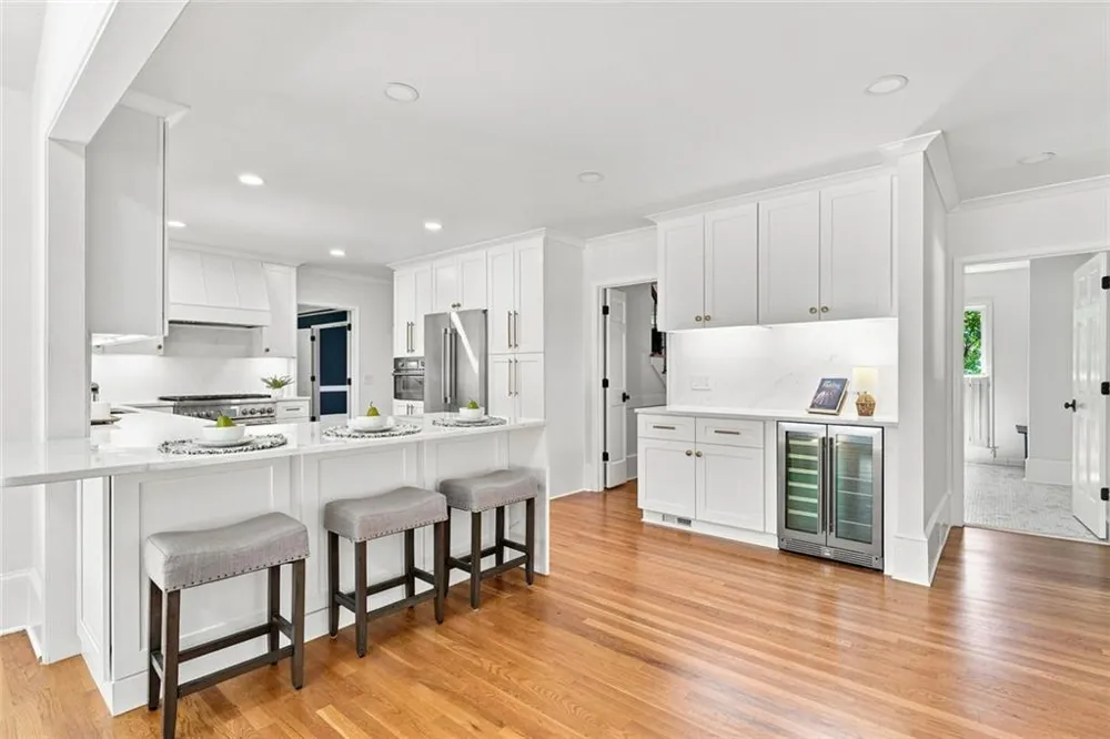7680 Dunvegan Close Sandy Springs, GA 30350