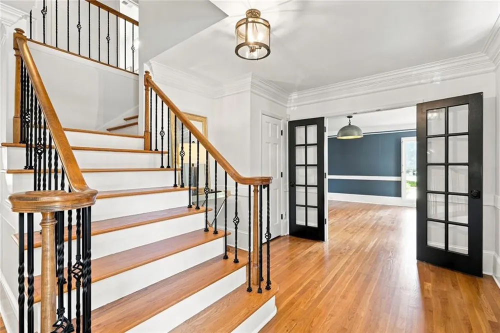 7680 Dunvegan Close Sandy Springs, GA 30350