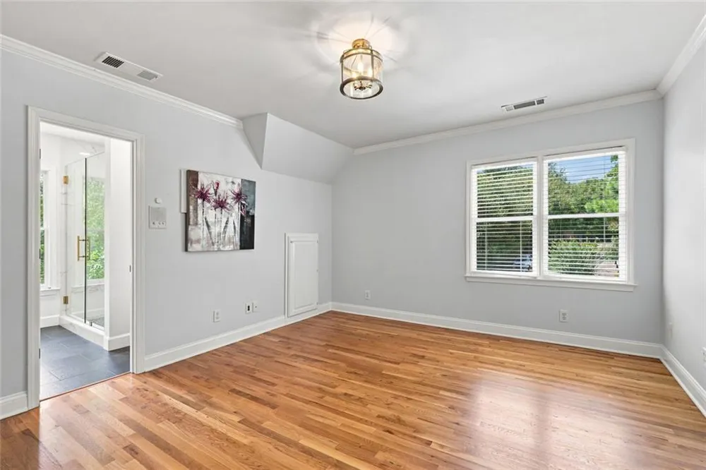 7680 Dunvegan Close Sandy Springs, GA 30350
