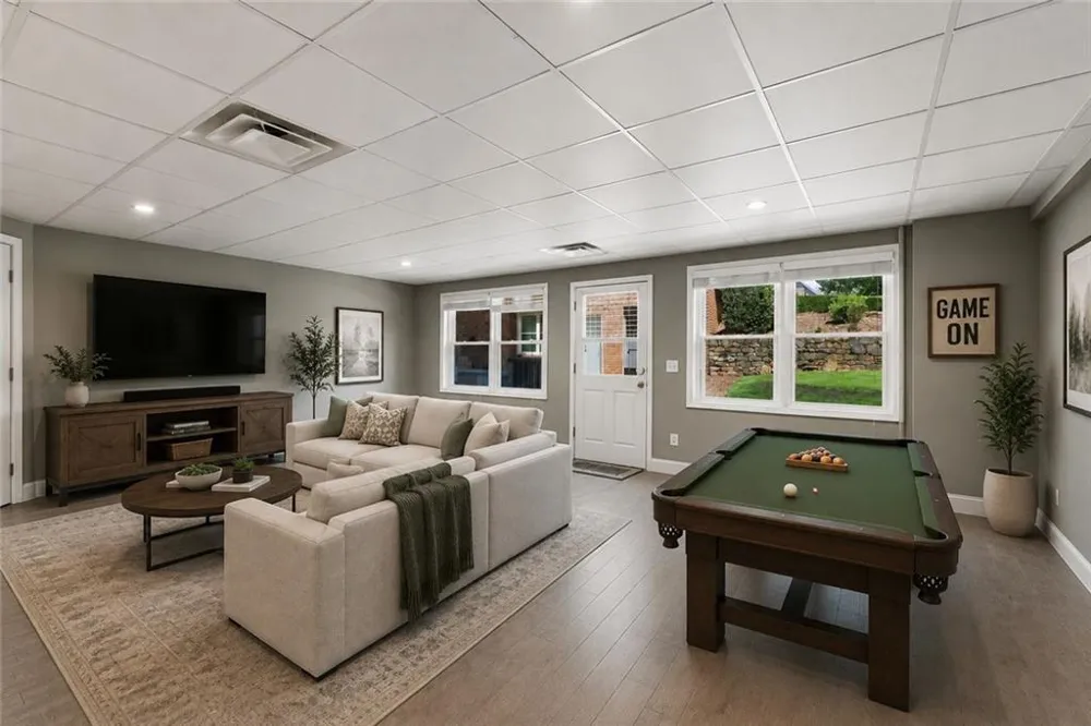 7680 Dunvegan Close Sandy Springs, GA 30350