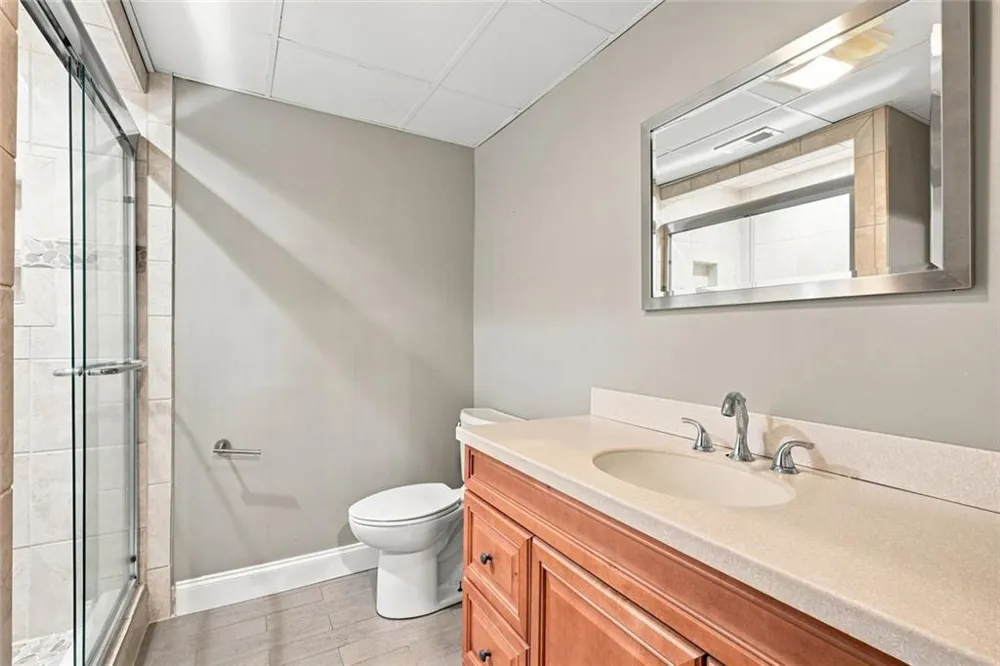 7680 Dunvegan Close Sandy Springs, GA 30350