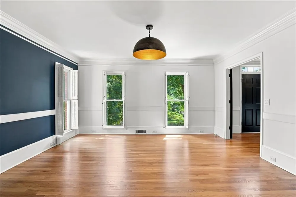 7680 Dunvegan Close Sandy Springs, GA 30350