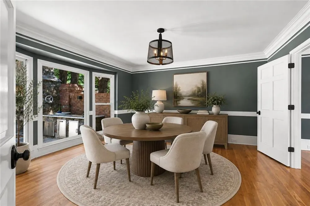 7680 Dunvegan Close Sandy Springs, GA 30350