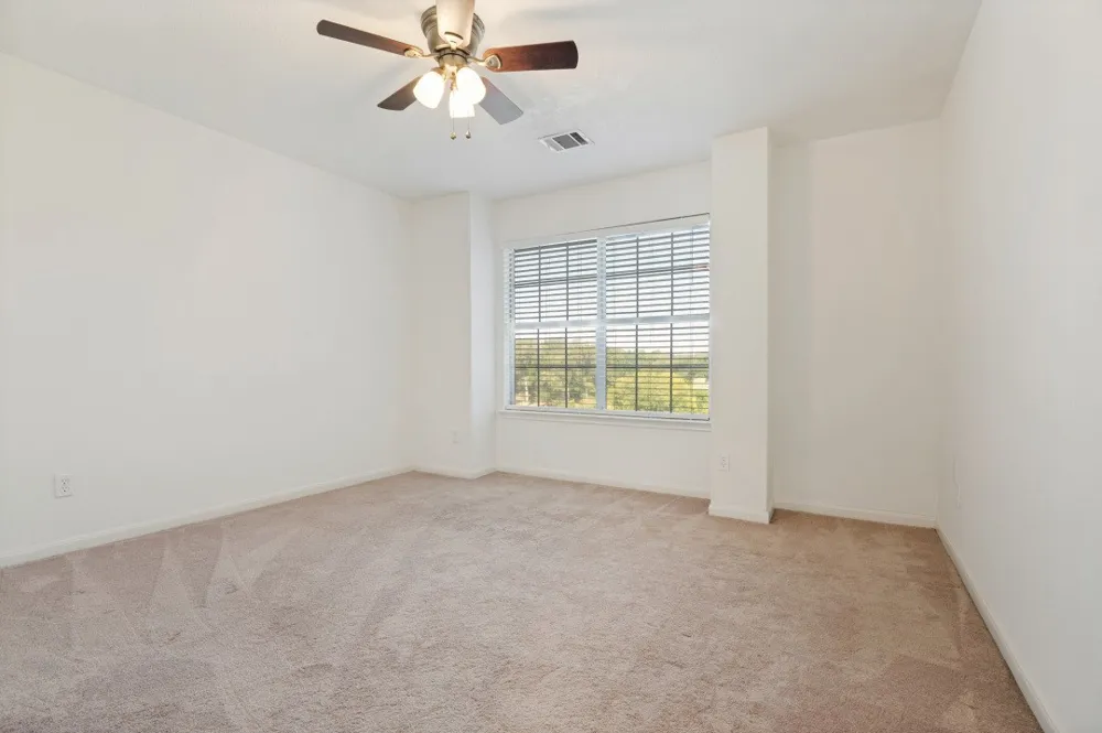 3925 Silver Meadow Lane Grand Prairie, TX 75052