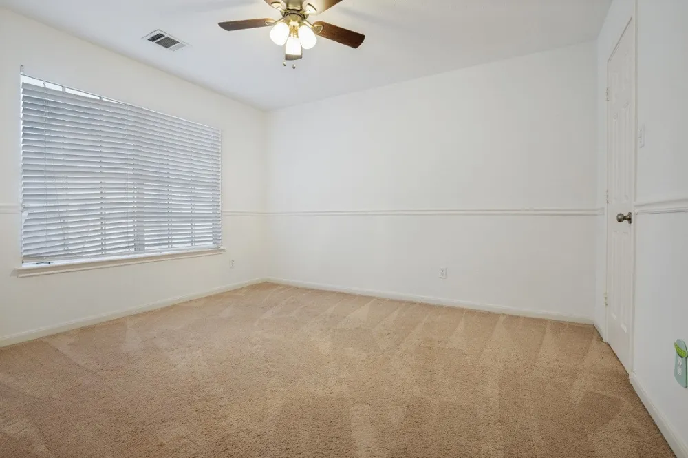 3925 Silver Meadow Lane Grand Prairie, TX 75052