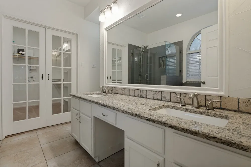 3925 Silver Meadow Lane Grand Prairie, TX 75052