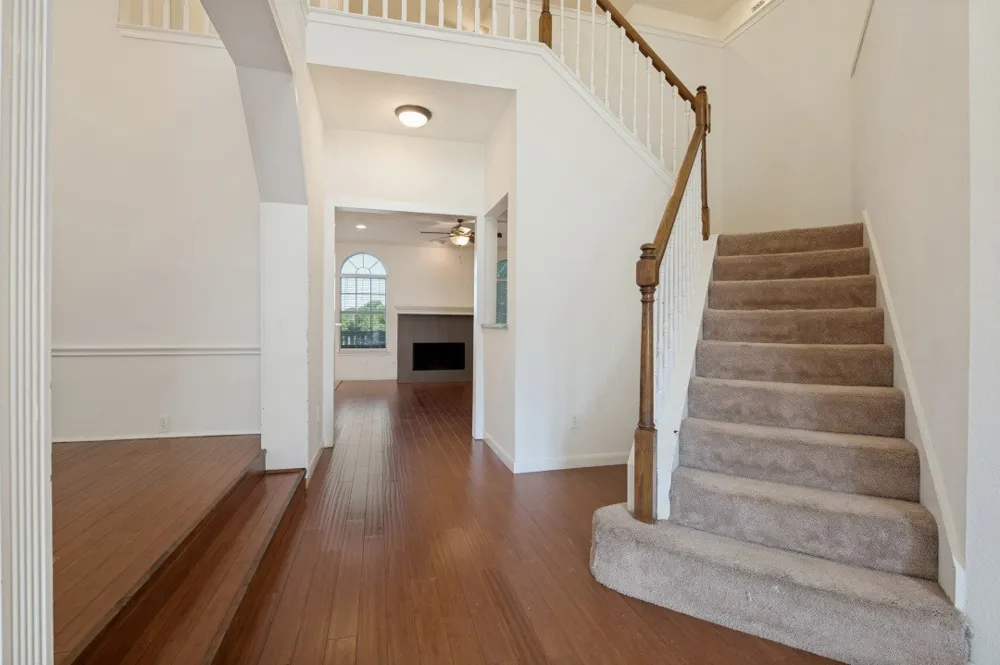3925 Silver Meadow Lane Grand Prairie, TX 75052