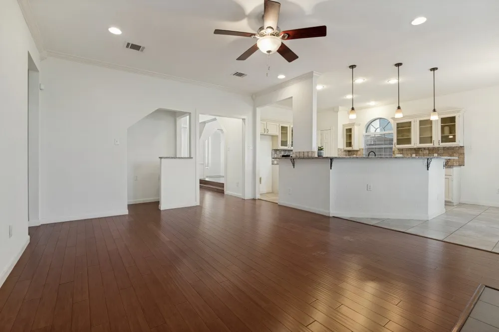3925 Silver Meadow Lane Grand Prairie, TX 75052