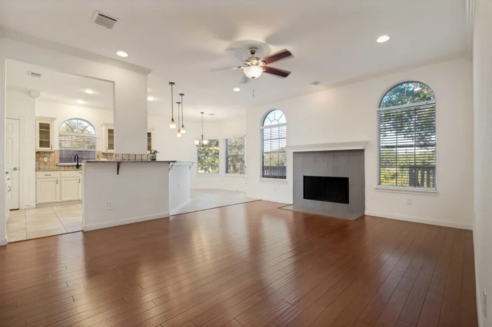 3925 Silver Meadow Lane Grand Prairie, TX 75052