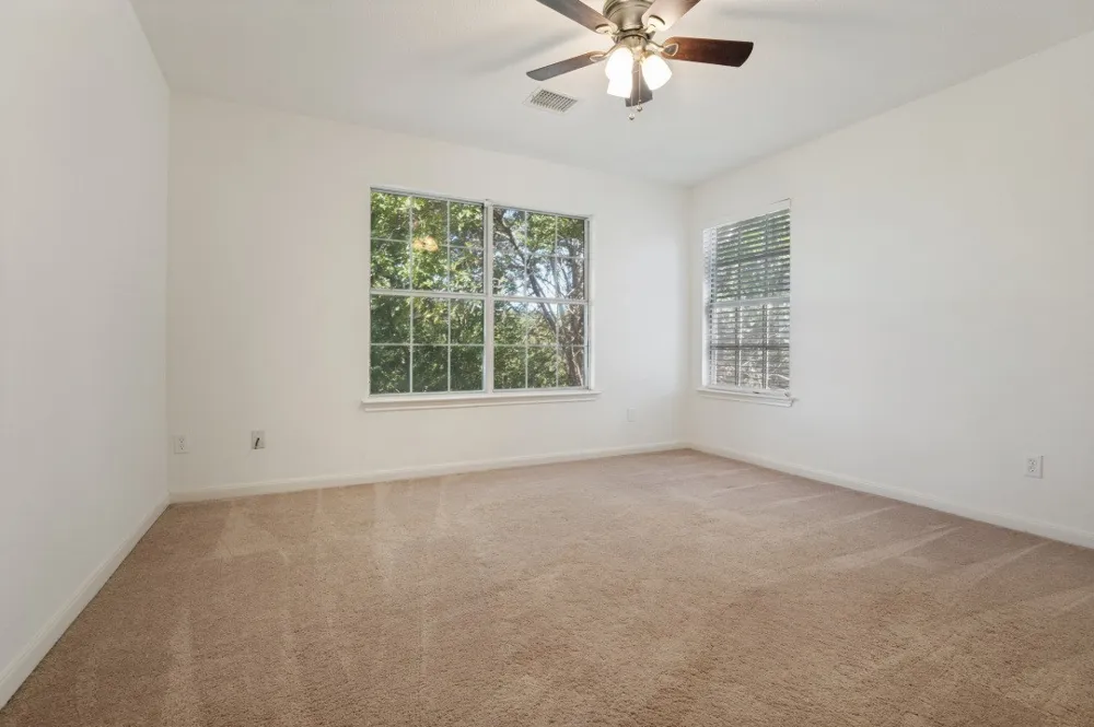 3925 Silver Meadow Lane Grand Prairie, TX 75052