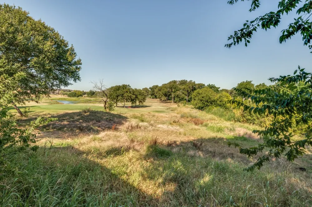 3925 Silver Meadow Lane Grand Prairie, TX 75052