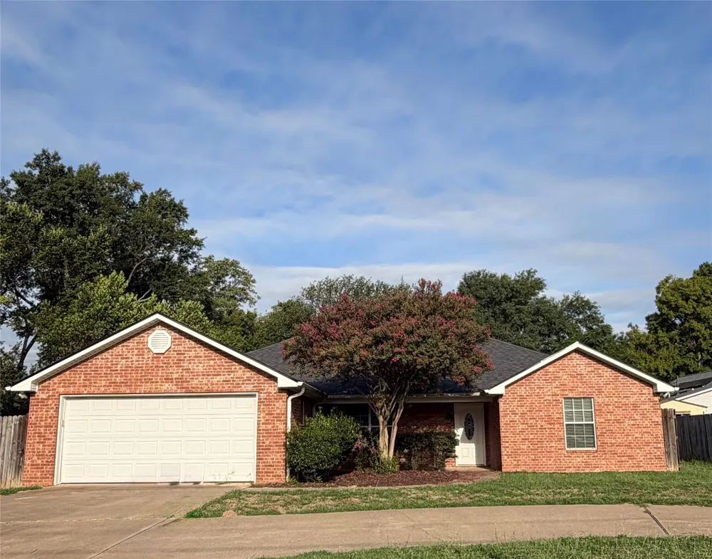 309 Baker Street Lindale, TX 75771