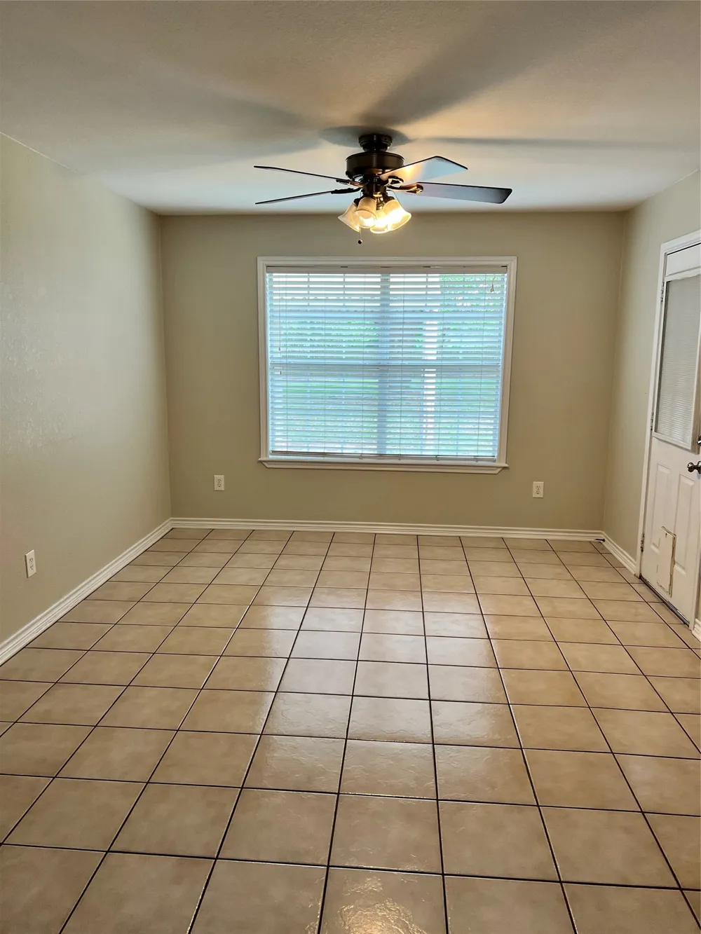 309 Baker Street Lindale, TX 75771