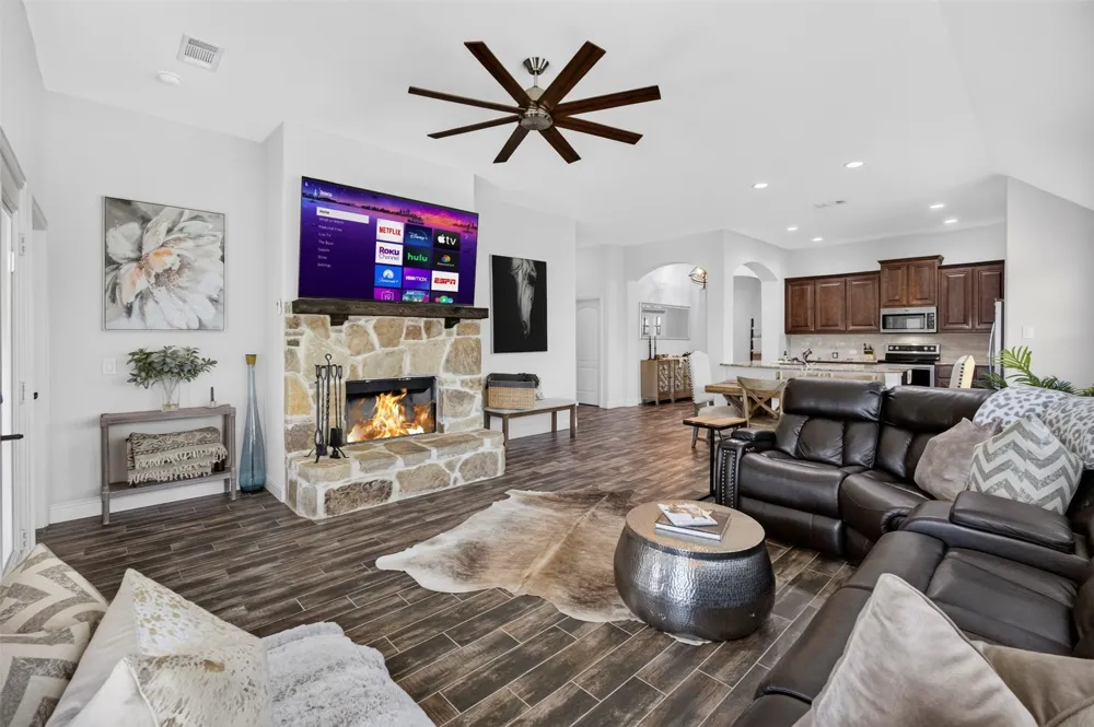 11805 Dixon Drive Fort Worth, TX 76108