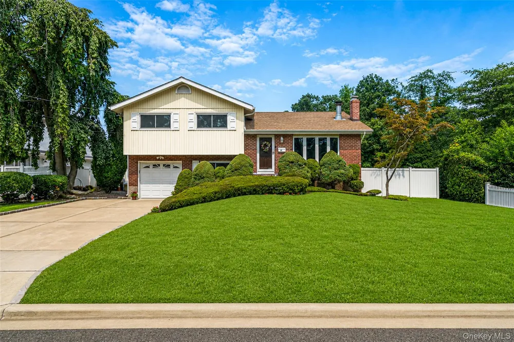 41 Orchard Street Farmingdale, NY 11735