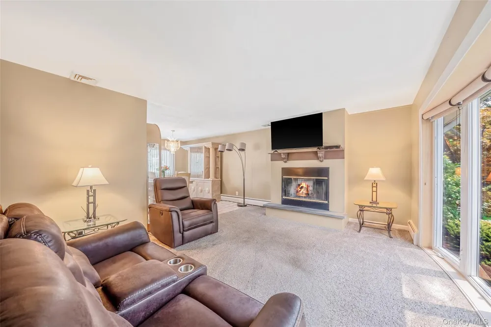 41 Orchard Street Farmingdale, NY 11735