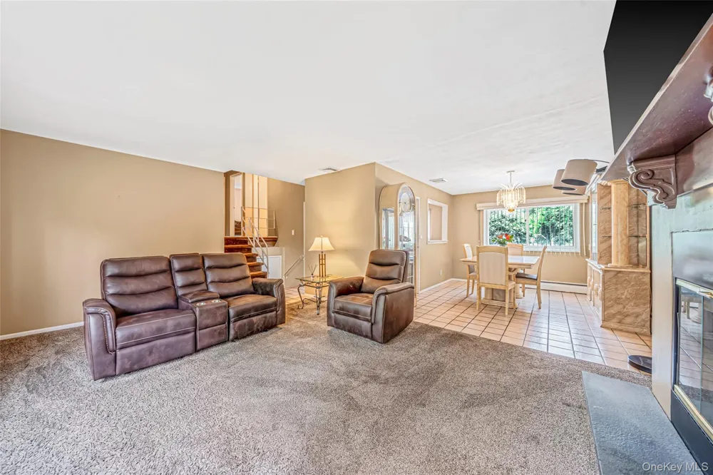 41 Orchard Street Farmingdale, NY 11735