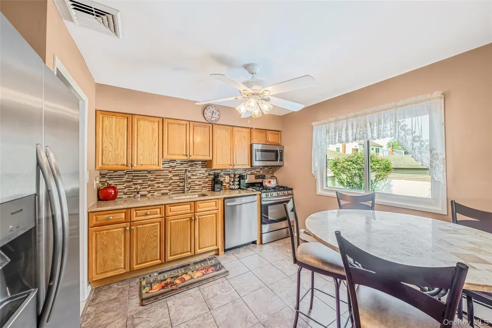 41 Orchard Street Farmingdale, NY 11735