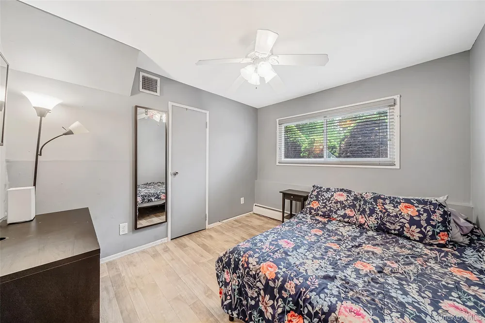 41 Orchard Street Farmingdale, NY 11735