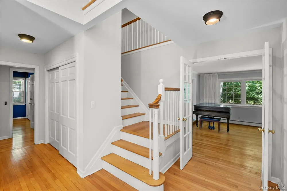 23 Cliff Road Belle Terre, NY 11777