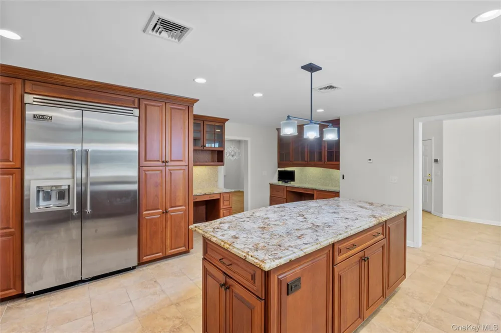 23 Cliff Road Belle Terre, NY 11777