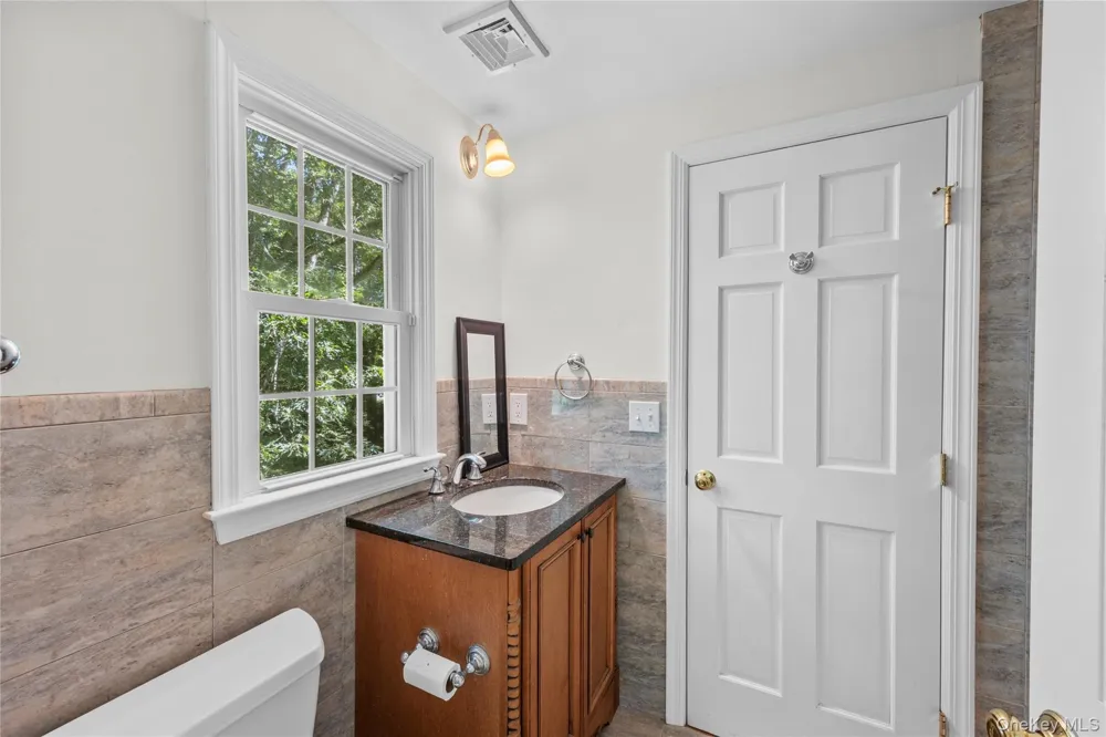 23 Cliff Road Belle Terre, NY 11777