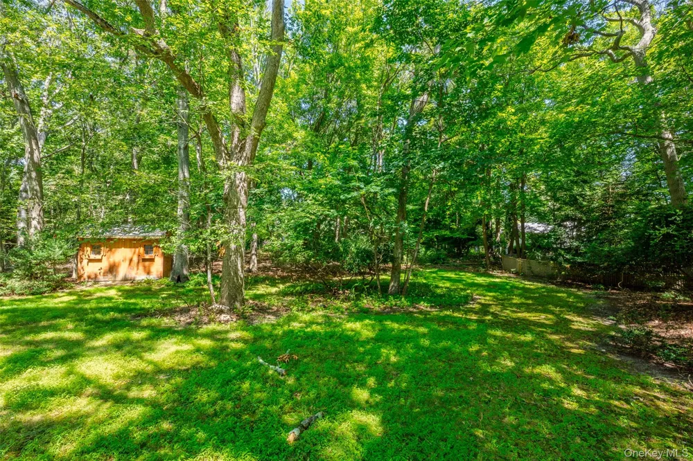 23 Cliff Road Belle Terre, NY 11777