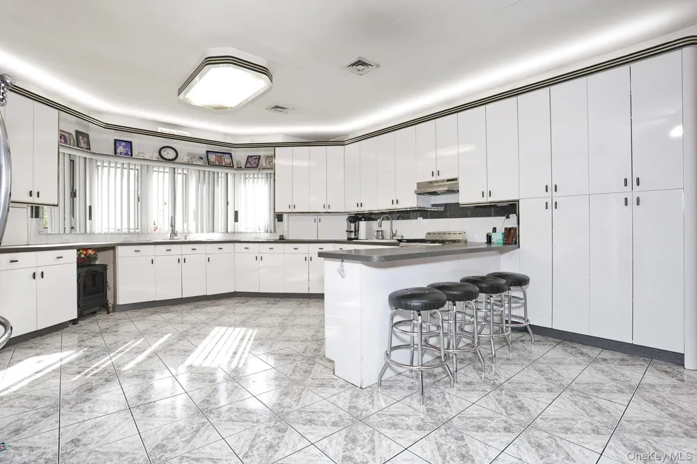 1 Morris Road Spring Valley, NY 10977