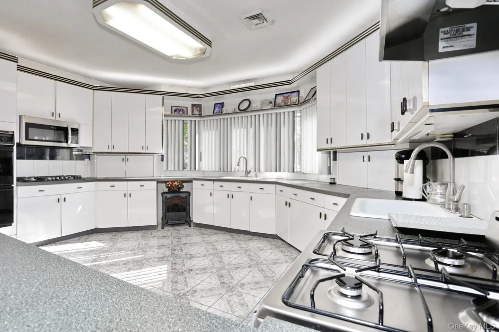 1 Morris Road Spring Valley, NY 10977