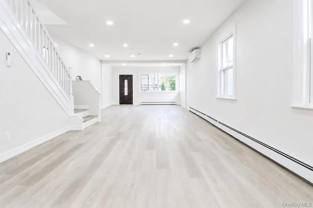 6472 80th Avenue Glendale, NY 11385